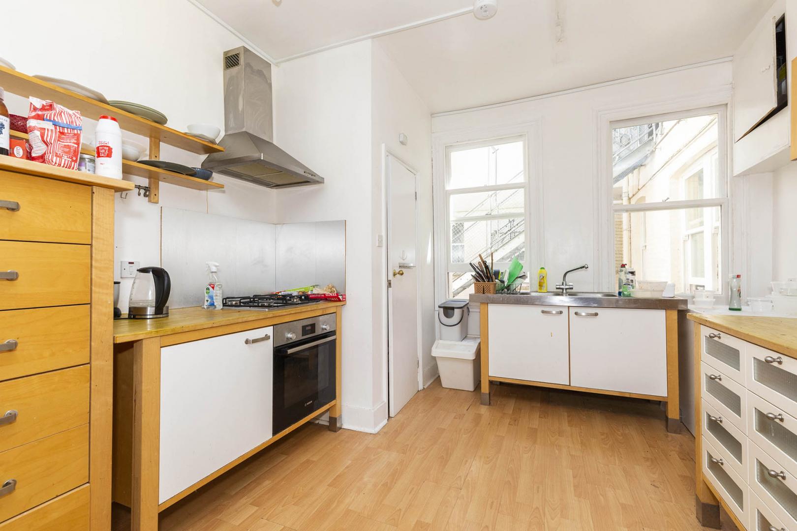 Modern and Central Apartment All Souls Ave, Kensal Green